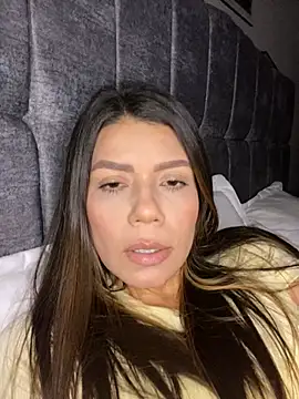 martina contreras online show from February 7, 4:05 am