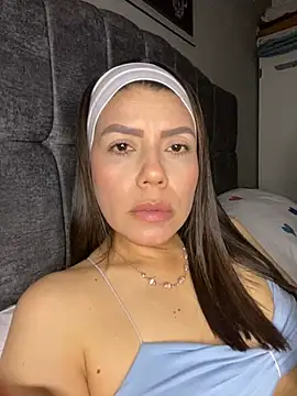 martina contreras online show from April 9, 4:01 am