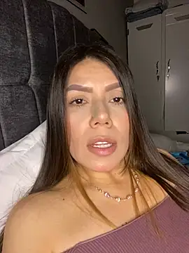 martina contreras online show from April 12, 5:12 am