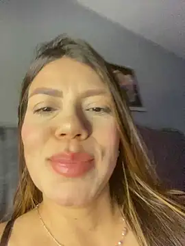Snapshot of martina_contreras chatting on July 19, 1:26 pm martina contreras online show from July 19, 1:26 pm
