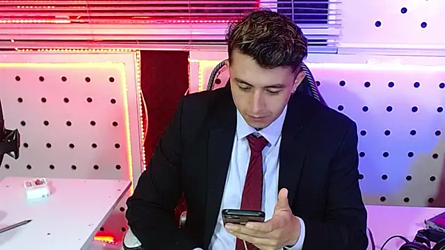 Darko0717 online show from November 19, 1:11 pm