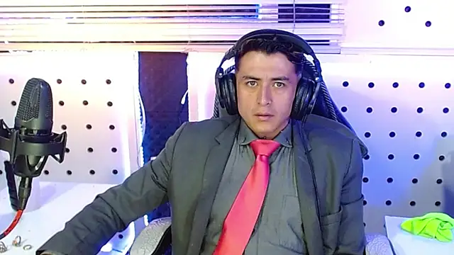 Darko0717 online show from November 23, 1:22 pm