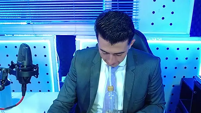 Darko0717 online show from January 8, 2:30 pm