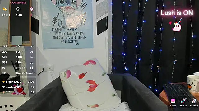 Snapshot of alexysgray chatting on March 20, 9:56 pm alexysgray online show from March 20, 9:56 pm