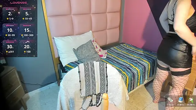 Snapshot of samanthaanderson_ chatting on March 11, 9:15 pm samanthaanderson online show from March 11, 9:15 pm