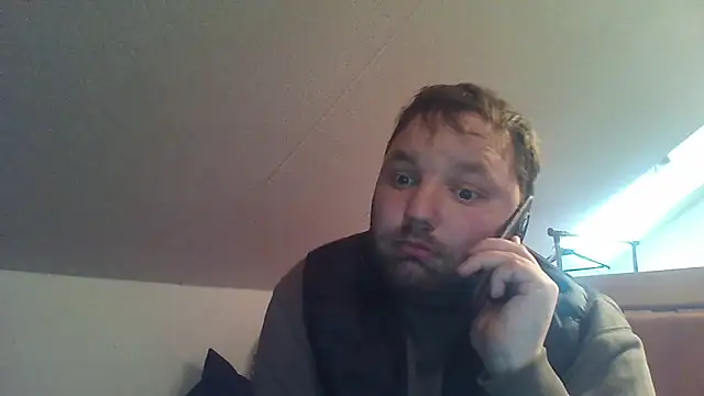 Snapshot of Chaosgay chatting on May 9, 6:40 am Chaosgay online show from May 9, 6:40 am