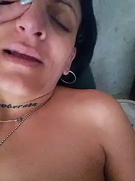 estefyzapata online show from January 13, 6:02 pm