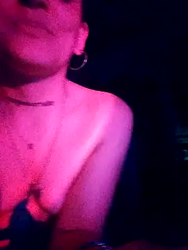 estefyzapata online show from February 10, 3:43 am