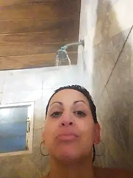 estefyzapata online show from April 27, 4:43 am