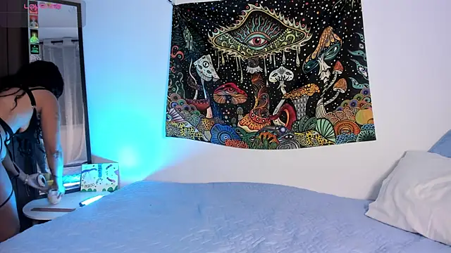 emilybae  online show from October 9, 11:58 pm