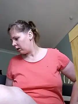 xxSexyBushLinnxx online show from December 4, 12:36 pm