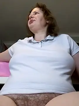 xxSexyBushLinnxx online show from February 3, 12:10 pm