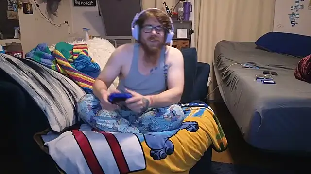 Snapshot of LovelyGreekDick6 chatting on November 4, 11:53 am LovelyGreekDick6 online show from November 4, 11:53 am