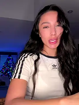 EvaMoet online show from December 5, 1:36 am