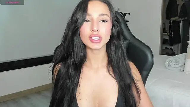 EvaMoet online show from March 3, 5:09 am