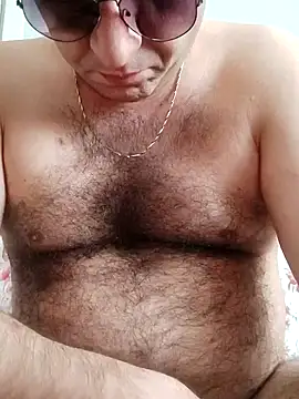 Snapshot of fraud705 chatting on October 9, 1:20 pm fraud705 online show from October 9, 1:20 pm