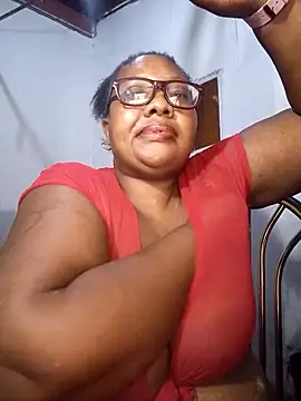 Snapshot of YELLOW_BONE chatting on January 31, 9:02 pm YELLOW BONE online show from January 31, 9:02 pm