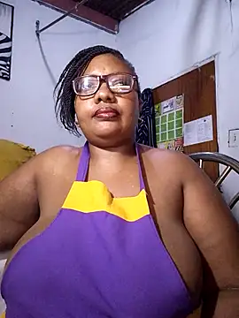 Snapshot of YELLOW_BONE chatting on February 18, 8:27 pm YELLOW BONE online show from February 18, 8:27 pm