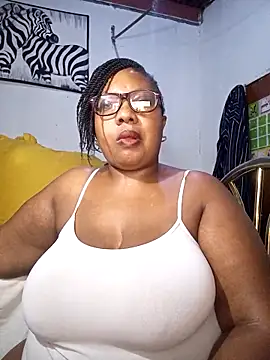 Snapshot of YELLOW_BONE chatting on February 20, 9:04 pm YELLOW BONE online show from February 20, 9:04 pm