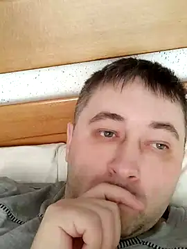 Snapshot of tores992 chatting on December 15, 10:50 am tores992 online show from December 15, 10:50 am