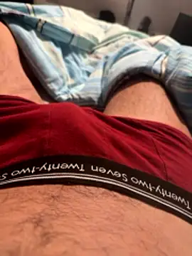 Snapshot of spritzerboy23 chatting on January 15, 10:57 pm spritzerboy23 online show from January 15, 10:57 pm