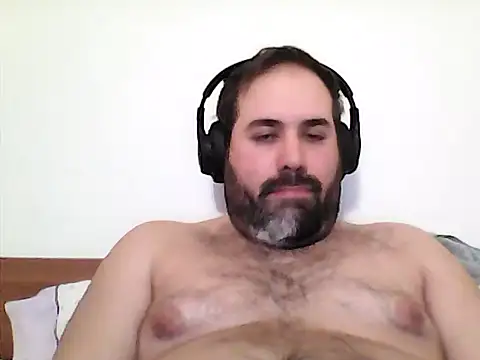 Snapshot of The_Masterxxx14 chatting on April 1, 10:07 pm The Masterxxx14 online show from April 1, 10:07 pm