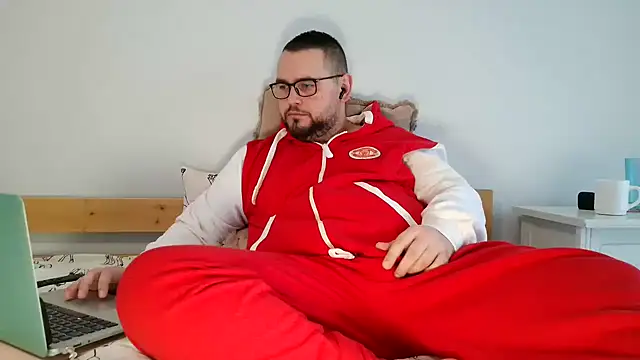 Snapshot of cutie_ben chatting on February 16, 11:38 am cutie ben online show from February 16, 11:38 am