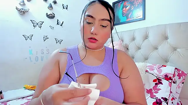 NayaWayne online show from March 14, 4:23 pm