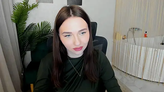 GracefulLook online show from November 18, 8:13 pm