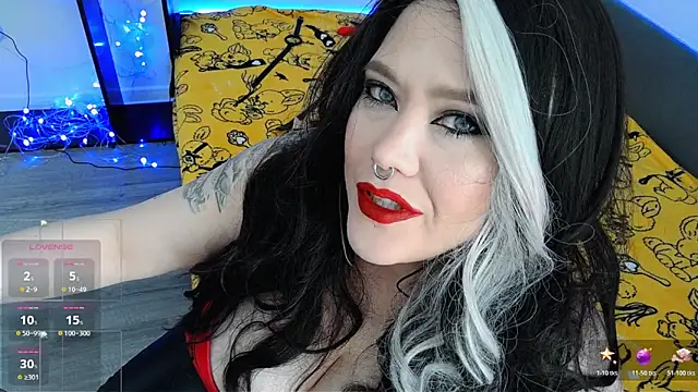 wickedxqueen online show from April 23, 4:14 am