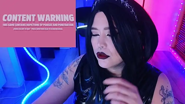 wickedxqueen online show from July 1, 9:25 pm