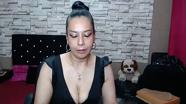 MarianaNight02 online show from December 15, 4:28 am