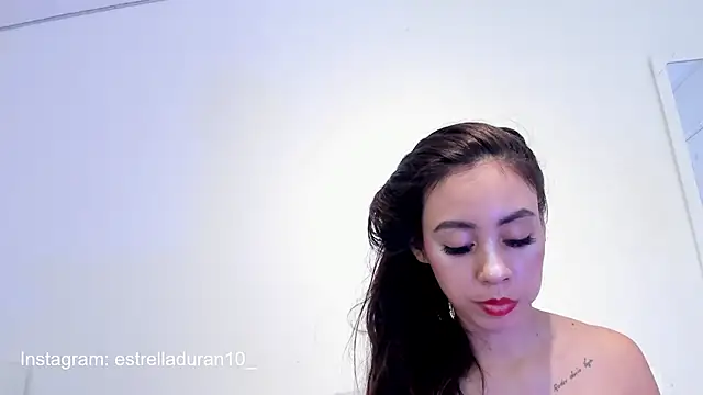 Estrella Duran online show from December 17, 10:54 pm