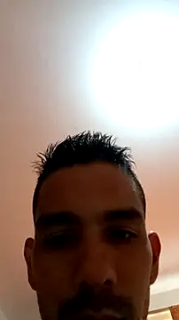 JohanyLatino online show from April 1, 4:37 pm