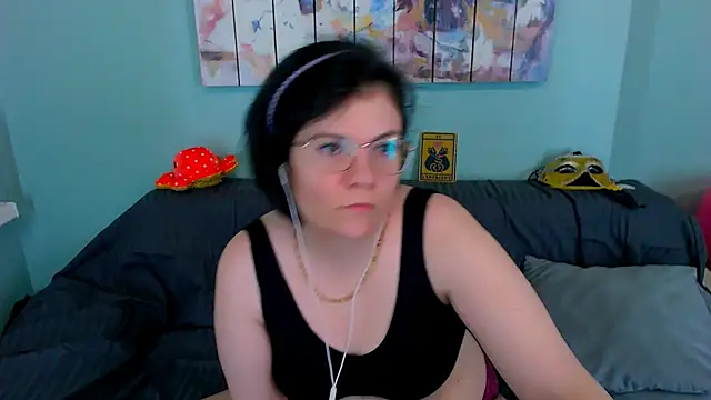 EverlyRays online show from February 26, 5:34 pm