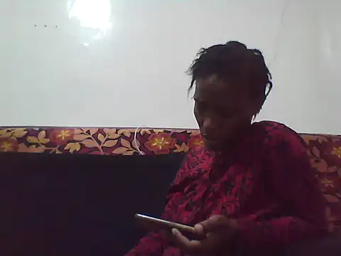 Smillie prety online show from May 21, 4:36 pm