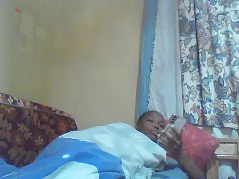 Snapshot of Smillie_prety chatting on June 20, 3:31 am Smillie prety online show from June 20, 3:31 am