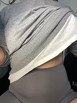 Snapshot of AlisaaRose chatting on November 19, 8:36 am AlisaaRose online show from November 19, 8:36 am