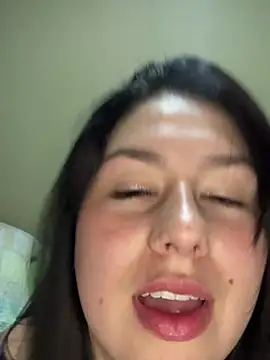 paula232 online show from December 14, 1:28 am