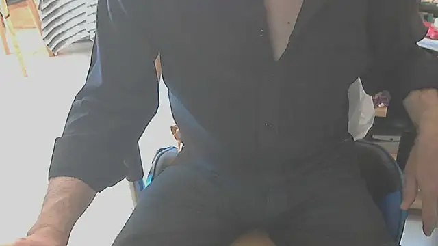 Snapshot of angelgarcia269 chatting on October 9, 11:52 am angelgarcia269 online show from October 9, 11:52 am