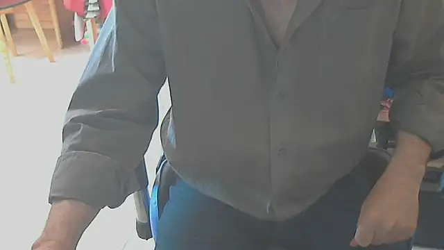 Snapshot of angelgarcia269 chatting on October 20, 11:21 am angelgarcia269 online show from October 20, 11:21 am