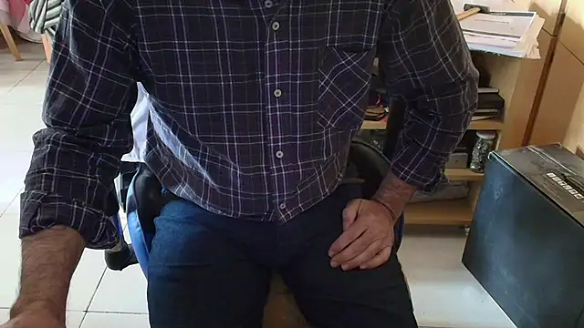 Snapshot of angelgarcia269 chatting on October 29, 11:34 am angelgarcia269 online show from October 29, 11:34 am