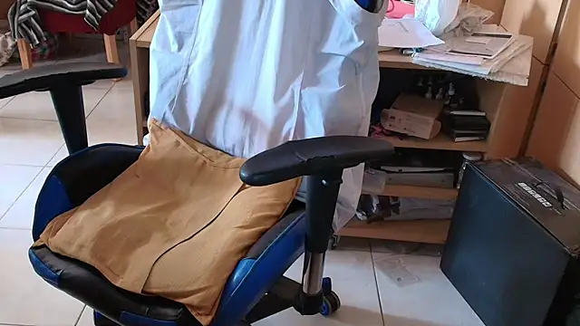 Snapshot of angelgarcia269 chatting on November 20, 11:54 am angelgarcia269 online show from November 20, 11:54 am