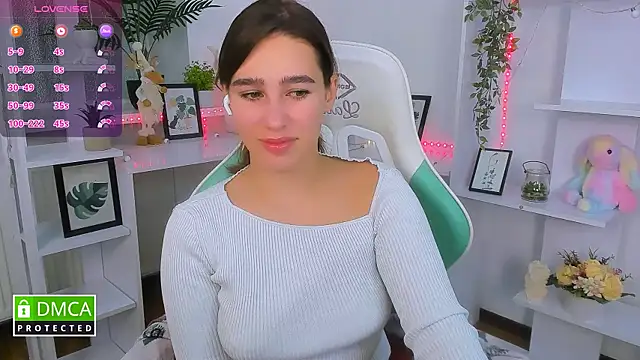 Snapshot of _Eliizabeth_ chatting on October 15, 8:42 pm Eliizabeth online show from October 15, 8:42 pm