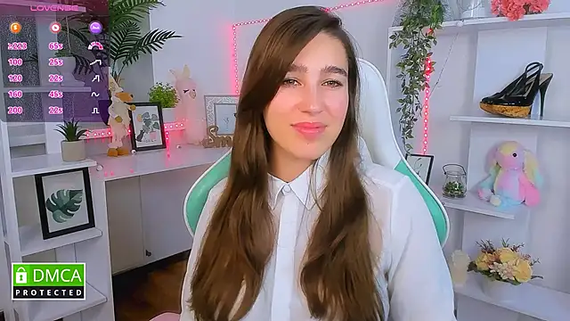 Snapshot of _Eliizabeth_ chatting on October 18, 8:42 pm Eliizabeth online show from October 18, 8:42 pm