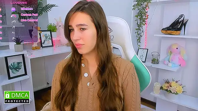 Snapshot of _Eliizabeth_ chatting on October 22, 9:14 pm Eliizabeth online show from October 22, 9:14 pm