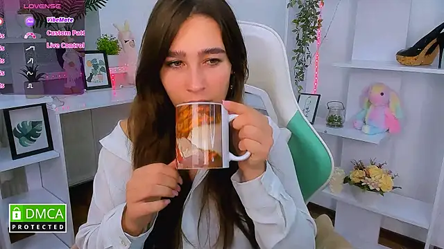 Snapshot of _Eliizabeth_ chatting on October 25, 9:09 pm Eliizabeth online show from October 25, 9:09 pm