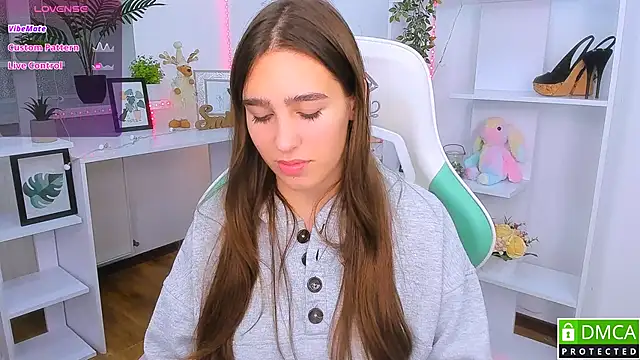 Snapshot of _Eliizabeth_ chatting on November 4, 9:25 pm Eliizabeth online show from November 4, 9:25 pm