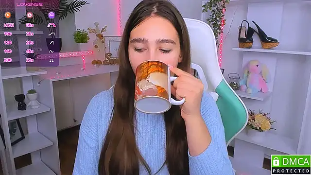 Snapshot of _Eliizabeth_ chatting on November 7, 9:15 pm Eliizabeth online show from November 7, 9:15 pm