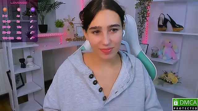 Snapshot of _Eliizabeth_ chatting on November 9, 9:57 pm Eliizabeth online show from November 9, 9:57 pm